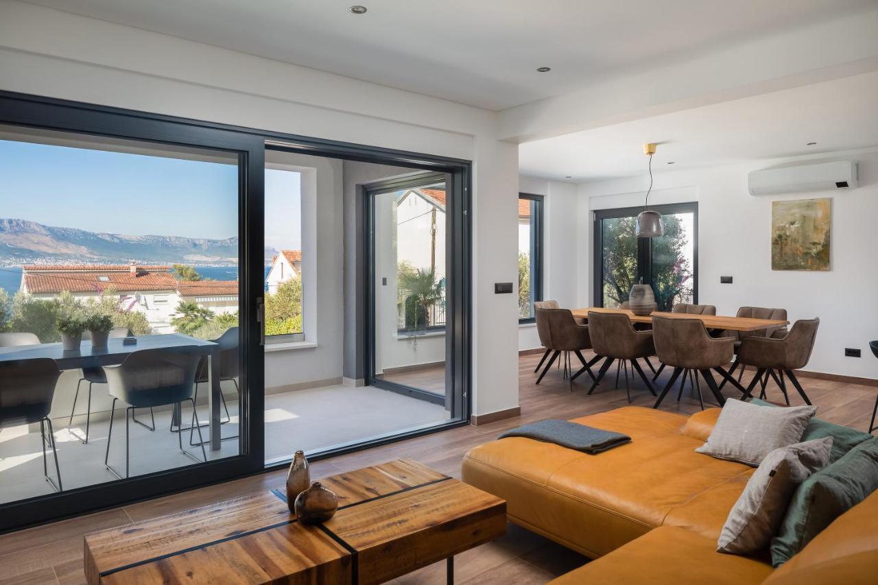House & Home Slatine Exterior photo